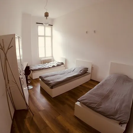Hostel Lovecroatia - 'pax Nest' Zagreb