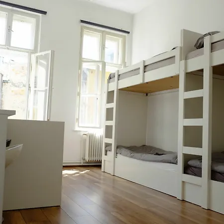 Hostel Lovecroatia - 'pax Nest' *